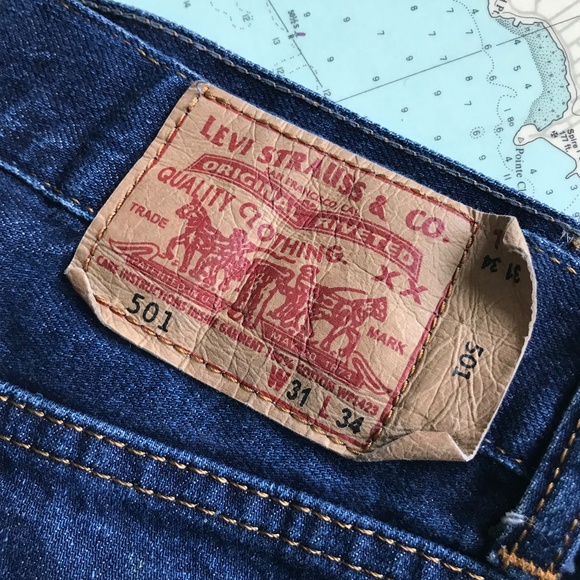 Levi's 501 Dark Wash 31 / 34 - Picture 4 of 8